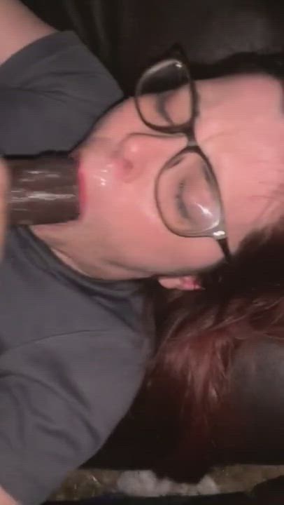 Finishing him off on her glasses : video clip
