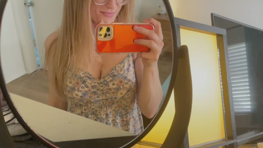 Come keep my tits company while everyone else watches the [f]ight : video clip