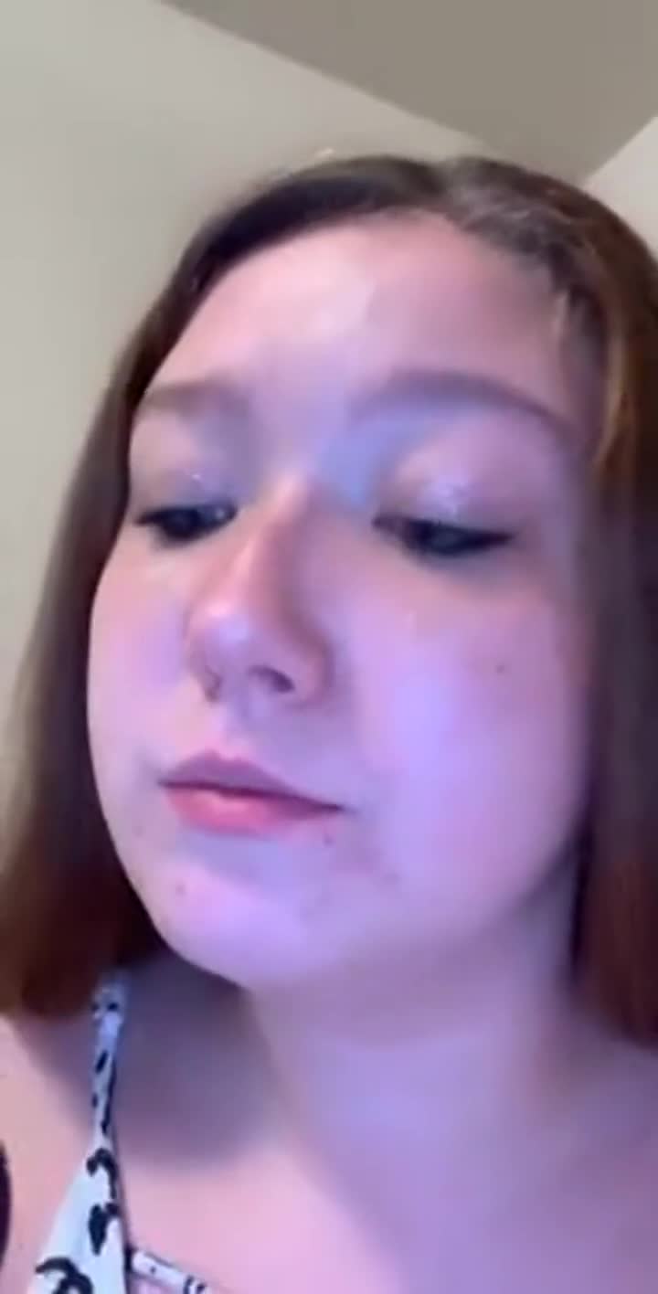 I love tasting how sweet I am : video clip