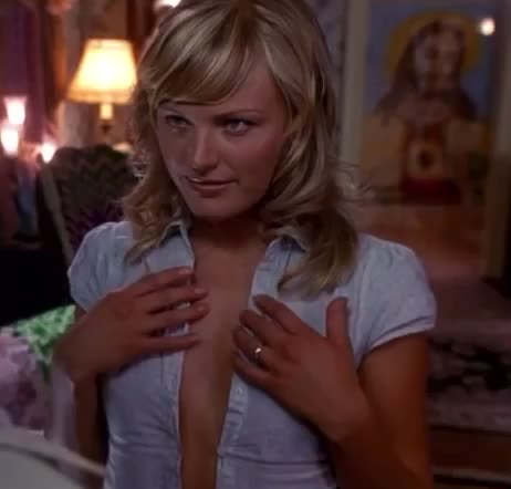 Malin Akerman - Harold and Kumar (2004) : video clip