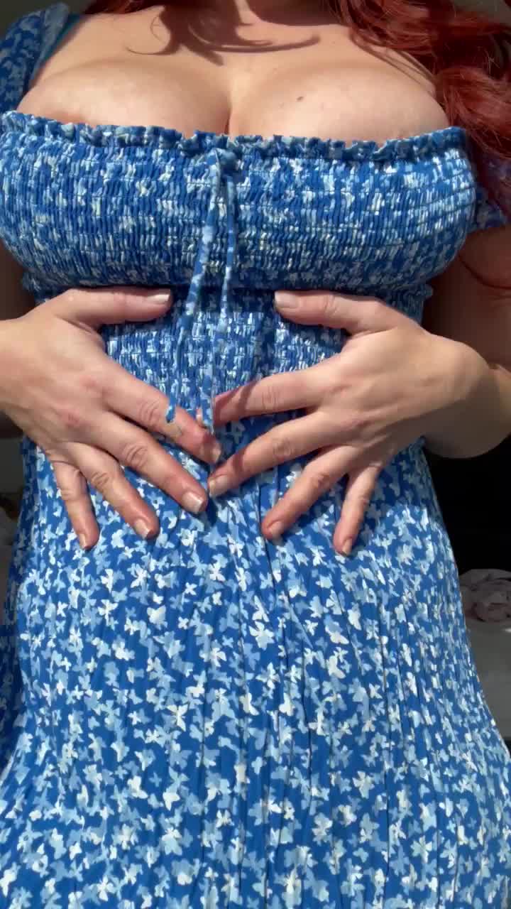 Perfect tits for bouncing : video clip