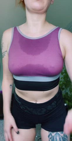 Hope you don’t mind that my tits are a little sweaty, I just got back from a run : video clip