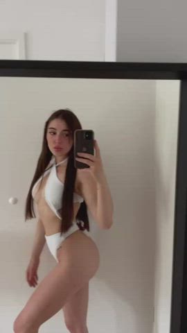 I am trying my best to seduce you! Is it working? (OC) (F) : video clip