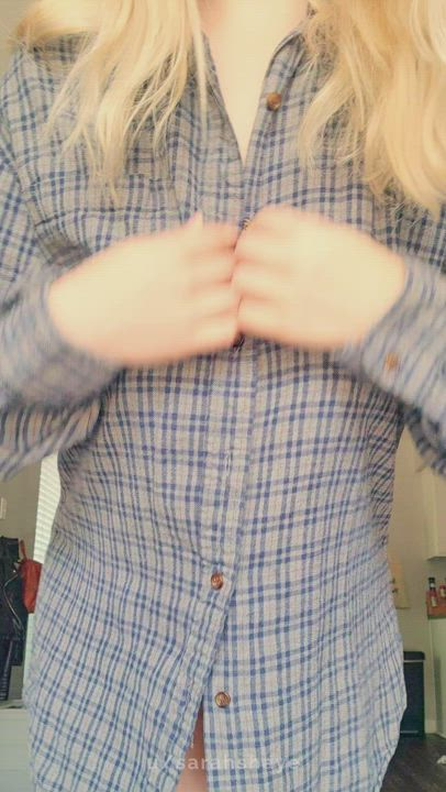 I don't have the perfect body but I enjoy surprising people with my tits : video clip