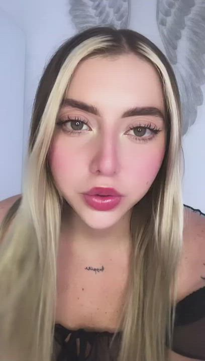 I love when my parents are not at home, because i can wear my fav dress and have some fun alone 🥰, good idea ? : video clip