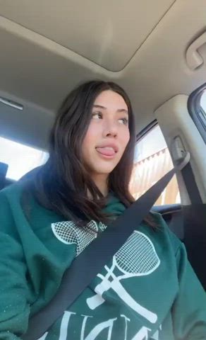 Need to stroke with her : video clip