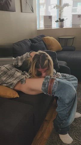 he loves to facefuck me : video clip
