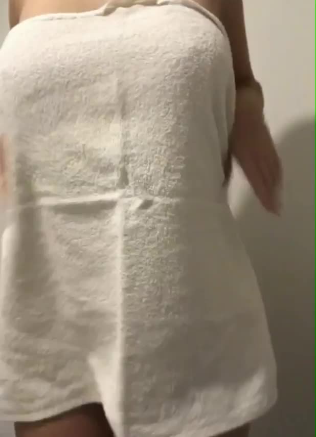 I hate bra 🙄 : video clip