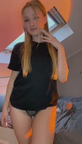 This curvy booty will surely make you horny. : video clip