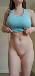 Decent tits being dropped : video clip