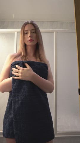 Time to jump into the jacuzzi : video clip