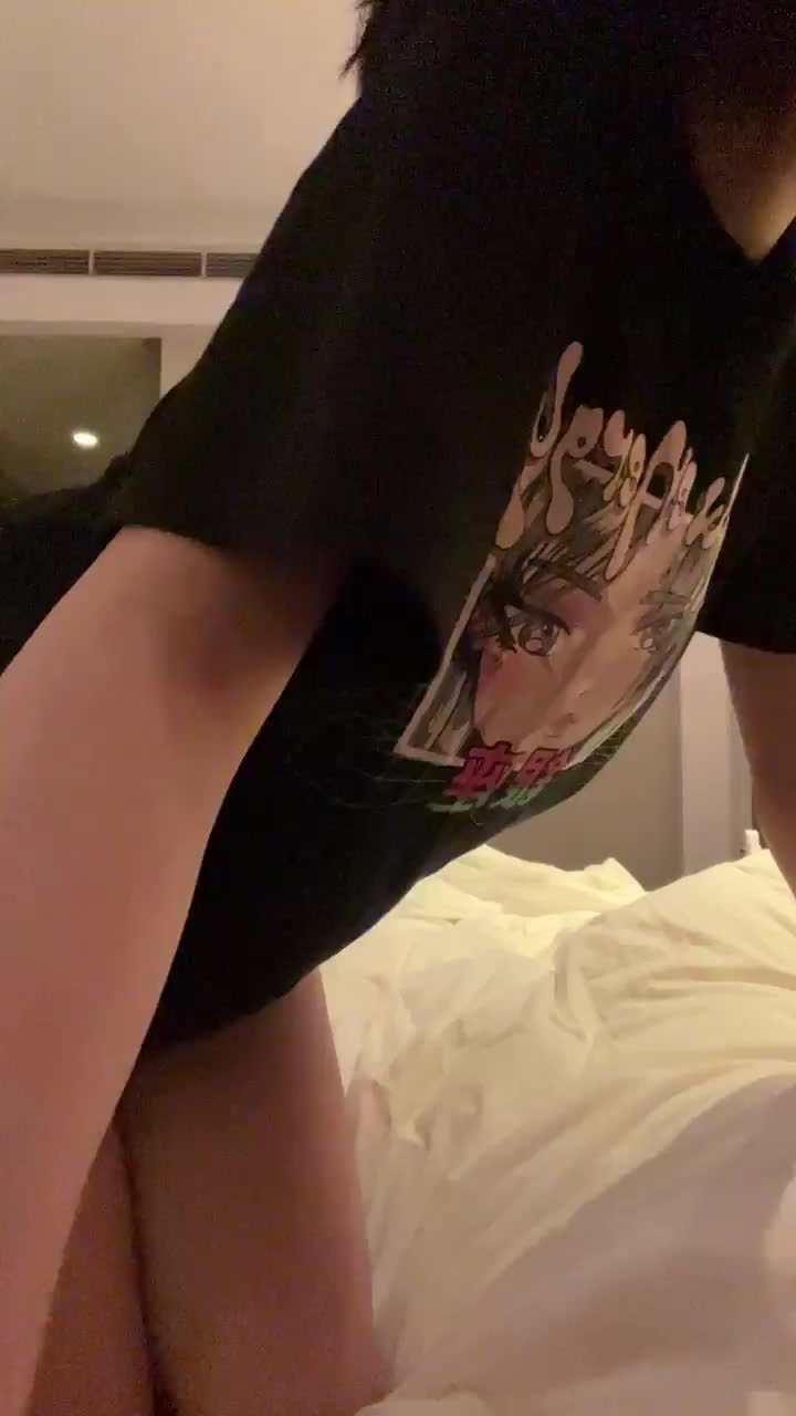 I’ll ride your cock if you eat my pussy first : video clip