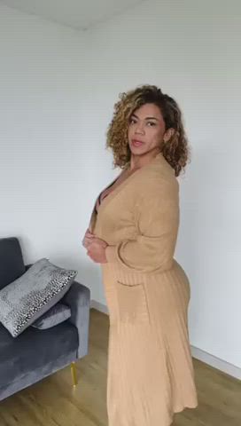 Are fit milfs hot? : video clip