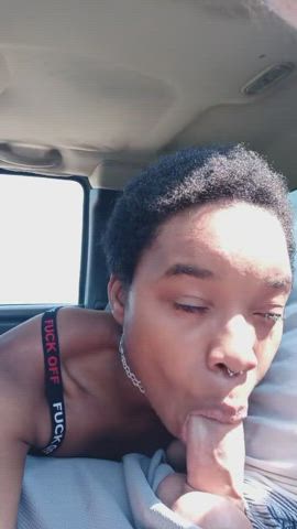 Black Slut Gives Her Daddy RoadHead : video clip