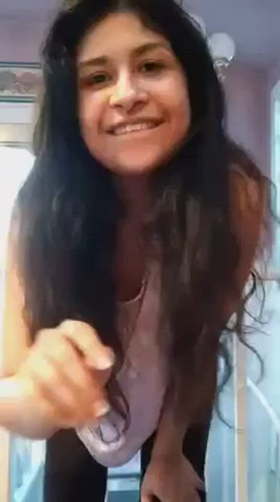 If you were my neighbor I bet we would have fun : video clip