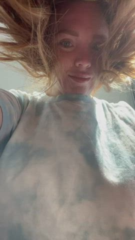 Let me take off my shirt so you get a better view : video clip