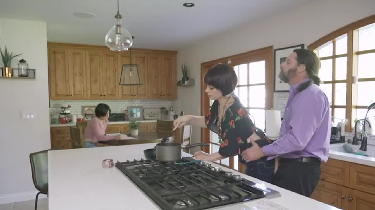 "How is work today?" : video clip
