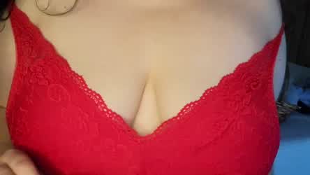 Have a Slow-mo titty drop : video clip