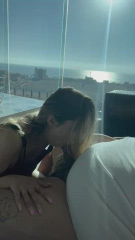 Yes I can deepthroat for as long as you want : video clip
