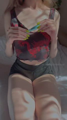 Extra petite size here : video clip