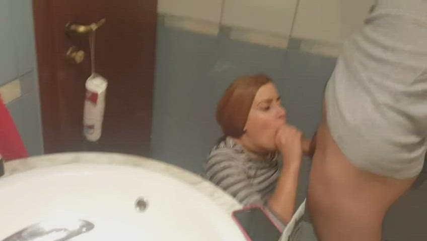 Some bathroom fun is always welcome right : video clip