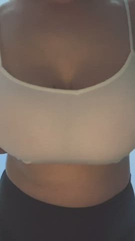 ✨FREE ONLYFANS✨ can they bounce on you 🫦 : video clip