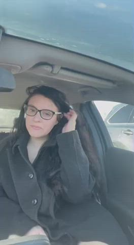 The target cart attendants got a little show in the parking lot this morning🥵🙈 [f] [oc] : video clip