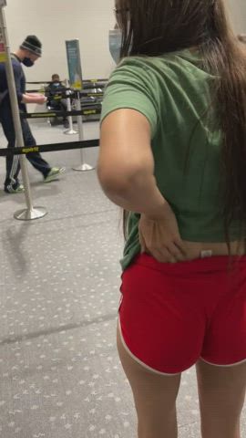 I wonder how many butt plugs security sees a day [GIF] : video clip