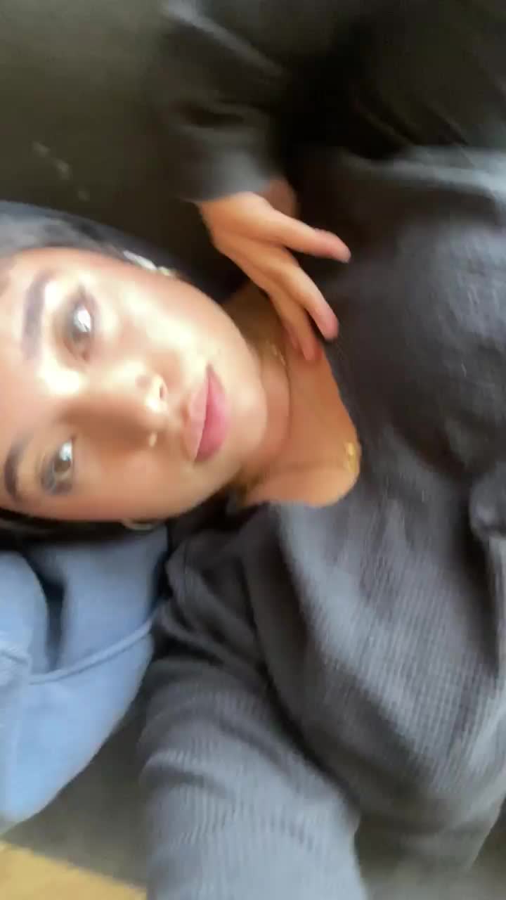 I wonder what you’re up to right now : video clip