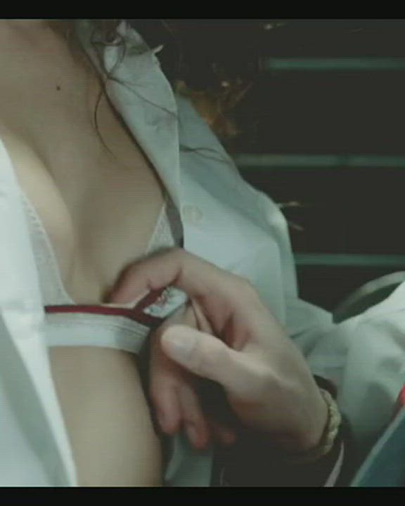 Maria Pedraza's tits from Money Heist : video clip