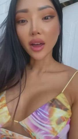 Feeling a little frisky : video clip