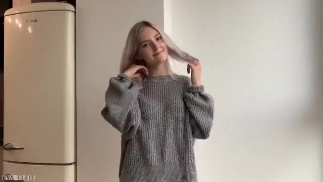 Birthday Present : video clip