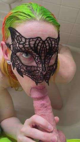 Look at how that cum dangles from my face. : video clip