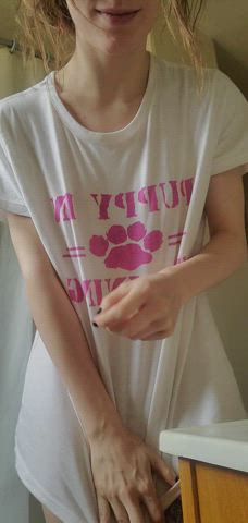 21 [F] Looking for fun around in area : video clip