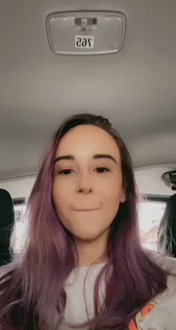 They were shocked how comfortable I was in this Uber lol [gif] : video clip