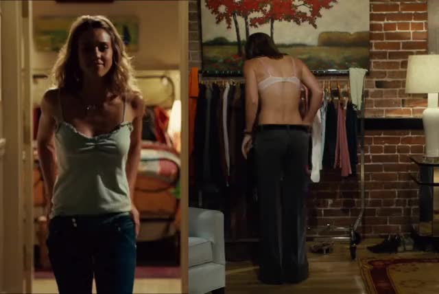 Two Tails Of Two Jessicas : video clip