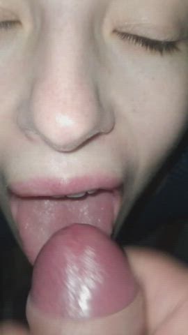 There's something better than swallowing cum? Yummy 😋😋 : video clip