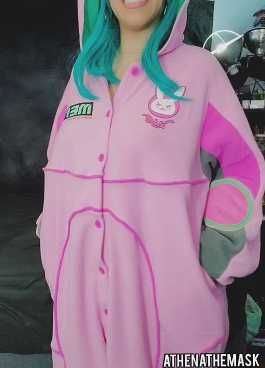 Be honest, we're you expecting me to be this curvy :) : video clip