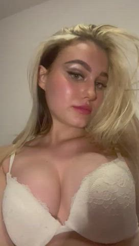 anyone available to give a polish girl a ride : video clip