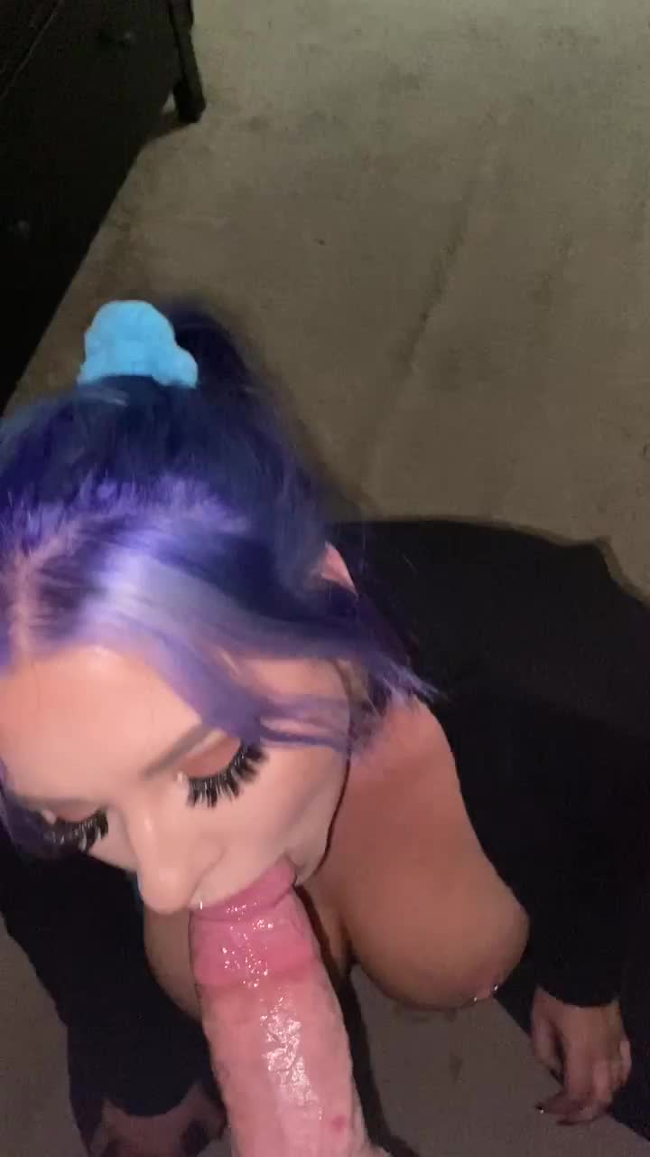 Getting a thick load on my face 🤤 : video clip