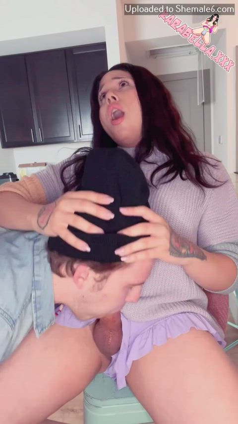 I want to suck her cock : video clip