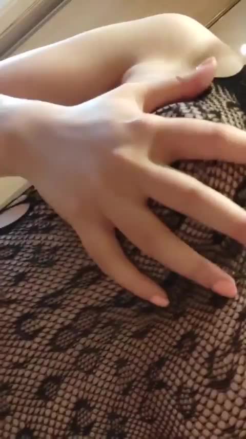 I love seeing nipples through mesh, don't you? 😍 : video clip