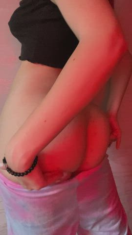 Let’s be fuck buddies ;) : video clip