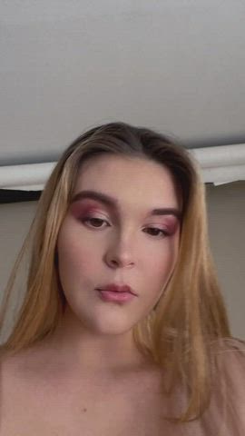 Pregnant Teen : video clip