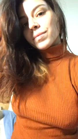 Wanna suck my tits? Here, let me strip for you 😏 : video clip