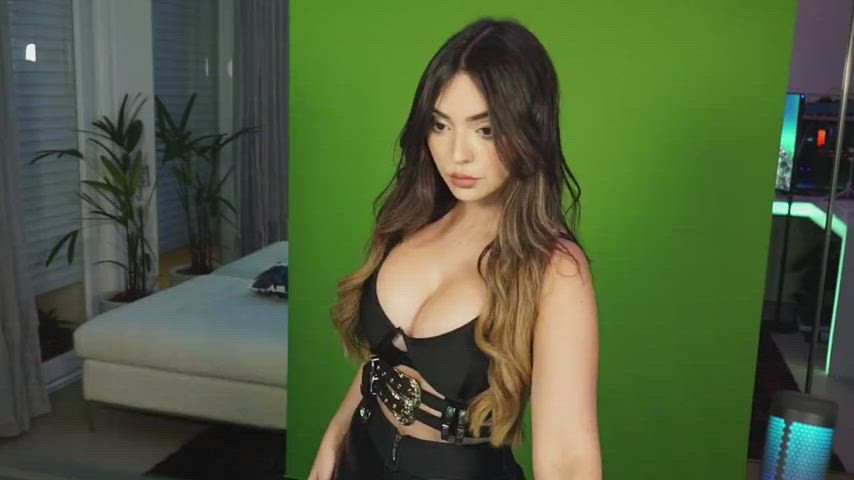 Getting ready for Beat Saber Stream 😍 : video clip