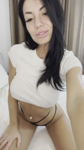 Damn my big tits : video clip