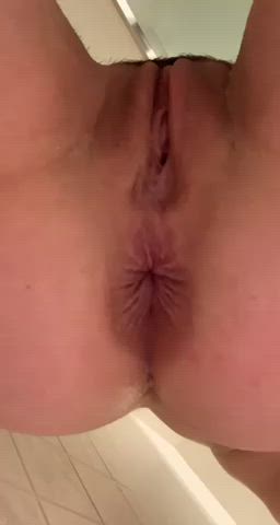 I love showing off my slutty hole after he uses it : video clip