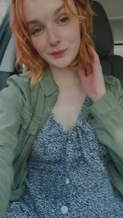 the right way to wear a dress ;p [gif] : video clip