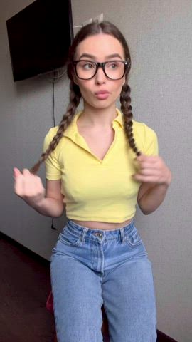 Just trying to convince you to try my 19yo titties : video clip